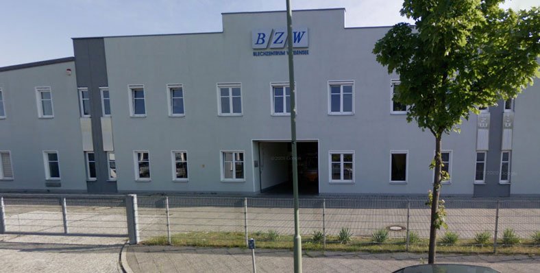 Firmengebäude der BZW Blechzentrum Weißensee GmbH im Darßer Bogen, Berlin